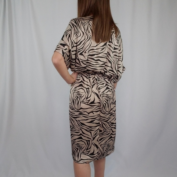 Animal print satin midi dress - Picture 5 of 6